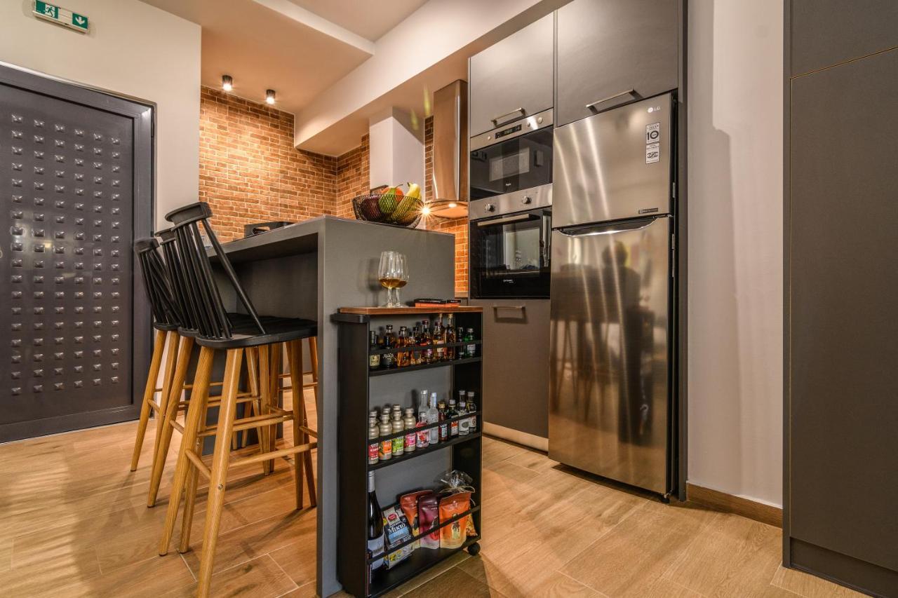 חאניה Mos Luxury City Suites - The R Suite מראה חיצוני תמונה