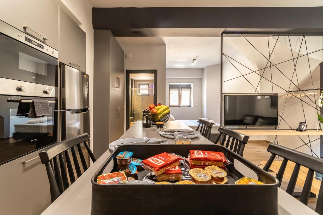 חאניה Mos Luxury City Suites - The R Suite מראה חיצוני תמונה