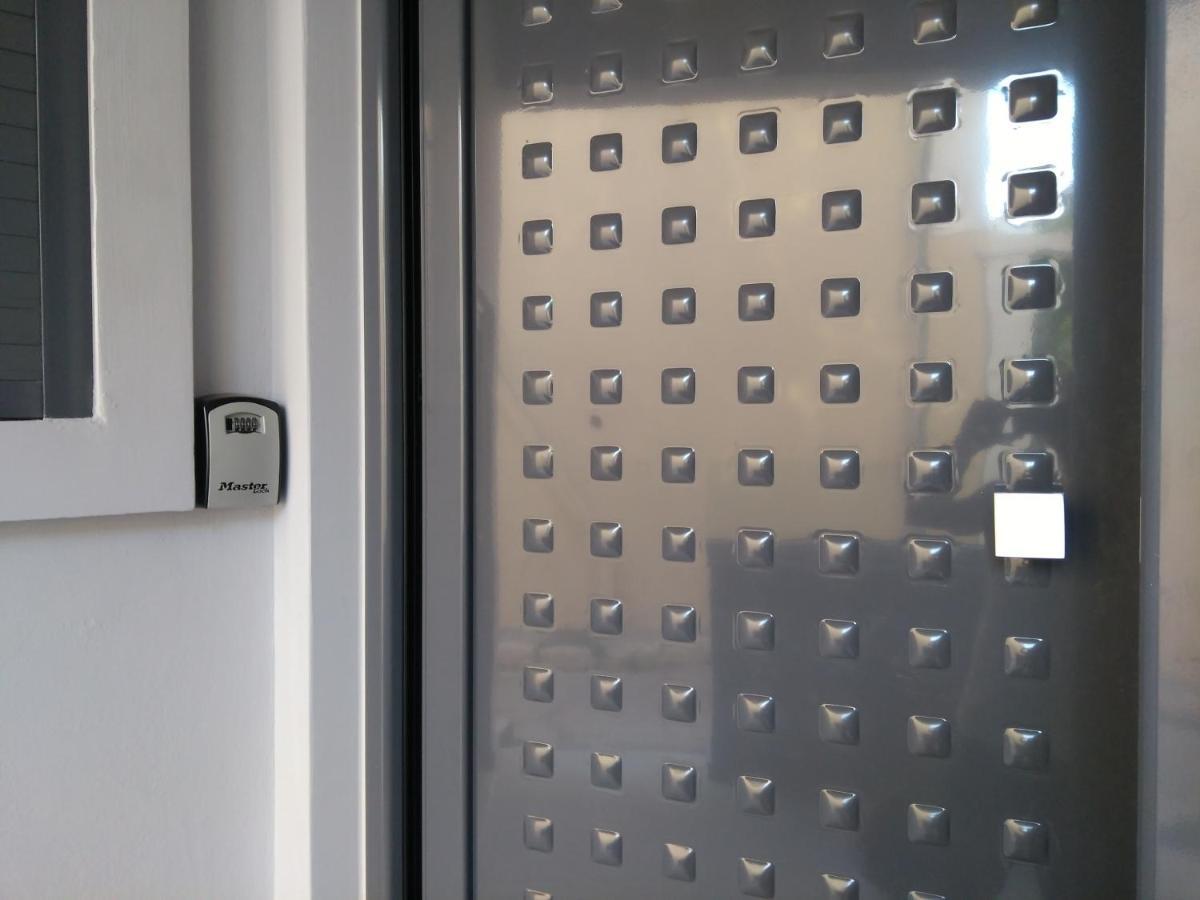 חאניה Mos Luxury City Suites - The R Suite מראה חיצוני תמונה